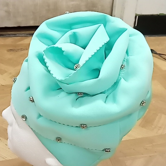 Hat - Picture 3 of 5